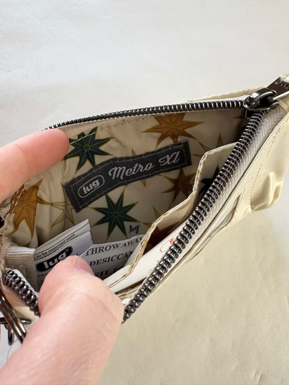 Lug Metro XL Pouch in Metallic Champagne NEW - Picture 4 of 4